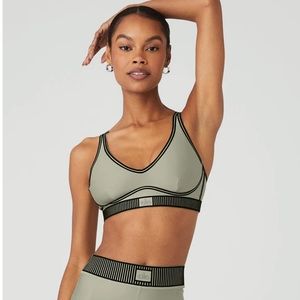 Alo airlift line bra Sage